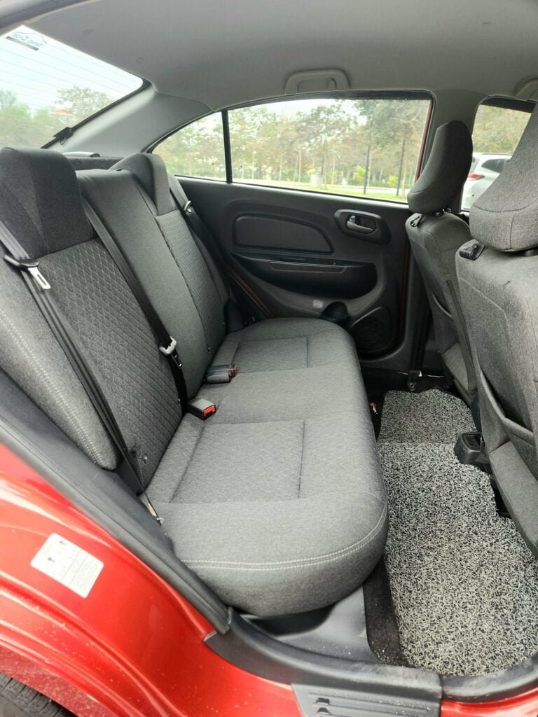 Standard Sedan 03