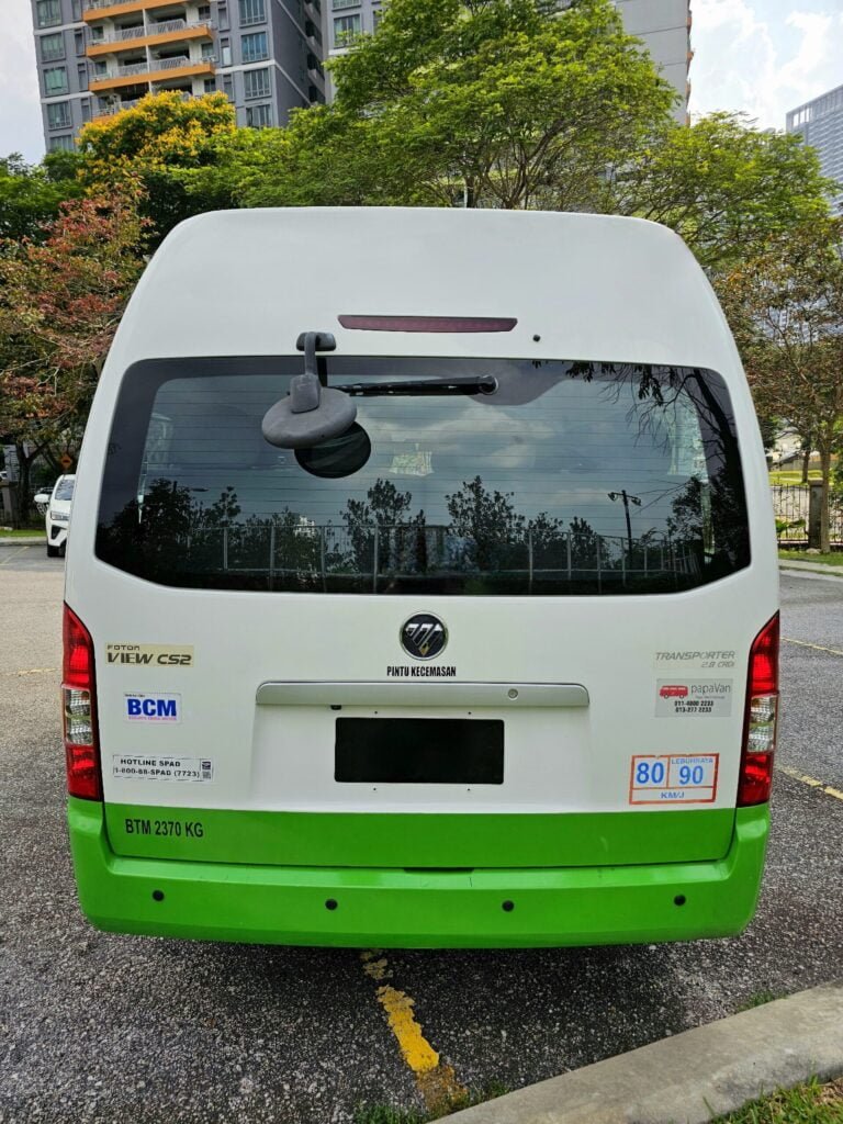 15 Seater Van 05